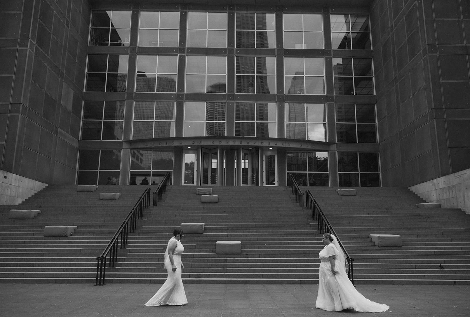luxury art museum wedding in chicago