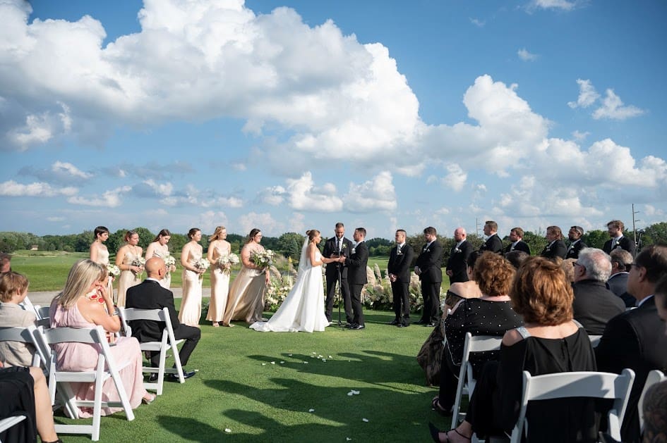 lucury garden outdoor wedding in chicago